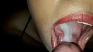 Chupada verde con gran deplecion de semen en sushi boquita video porno