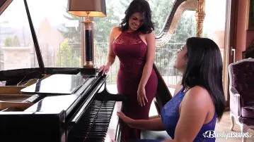 Lesbianas latinas tetonas kesha y sheila ortega video porno